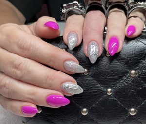 custom press on nails